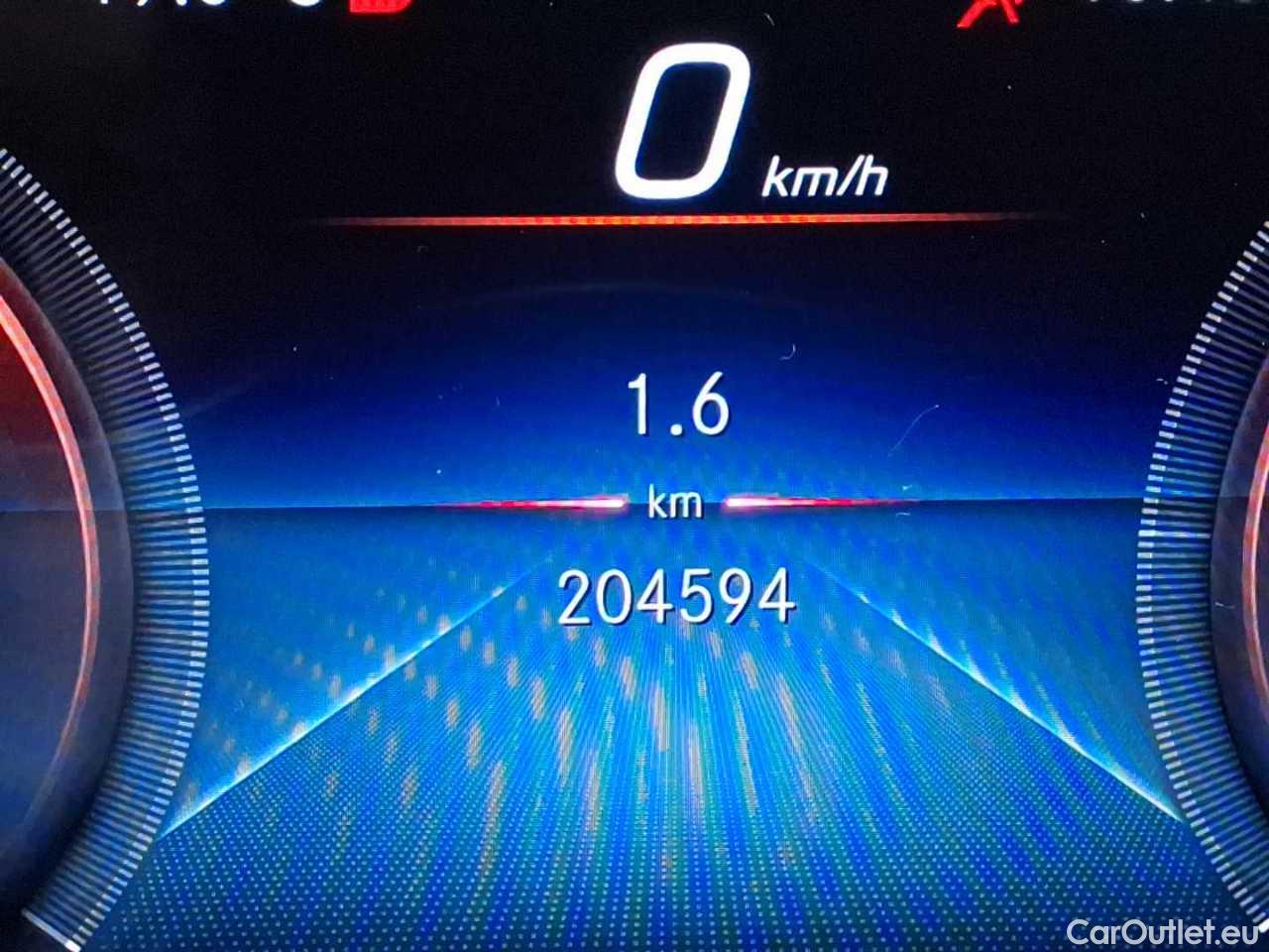 Mercedes  GLB 220 d 4Matic 8G-DCT AMG Line Automatic Diesel  39 #30