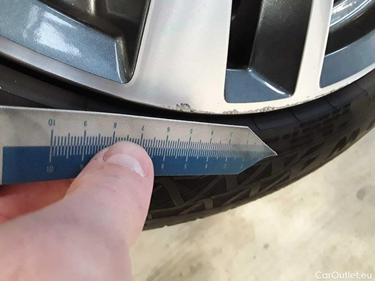 Audi  A6 Avant 40 TDI S tronic sport Automatic Diesel/Electric  33 #39