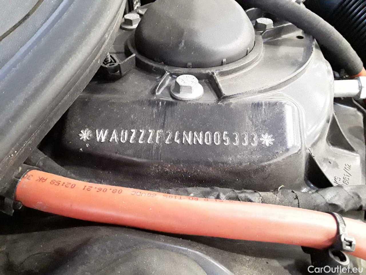 Audi  A6 Avant 40 TDI S tronic sport Automatic Diesel/Electric  33 #12