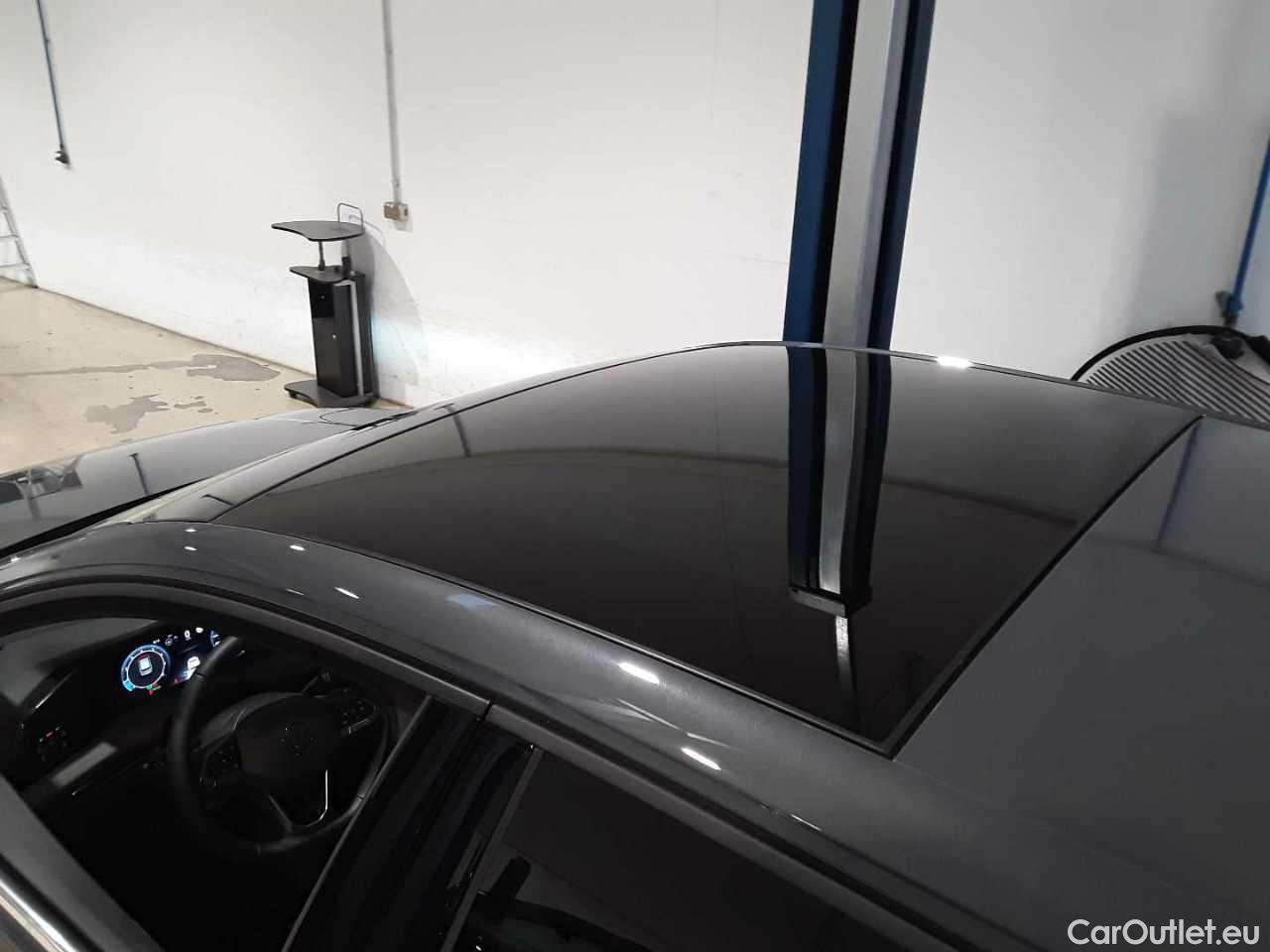 Volkswagen  Golf  1.5 eTSI OPF DSG Style Automatic Petrol/Electric  45 #15