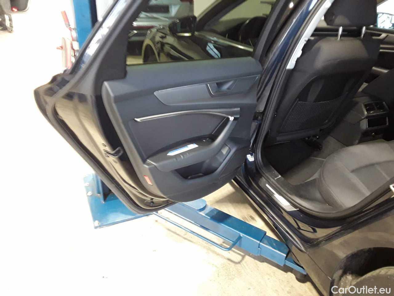 Audi  A6 Avant 40 TDI S tronic sport Automatic Diesel/Electric  33 #44