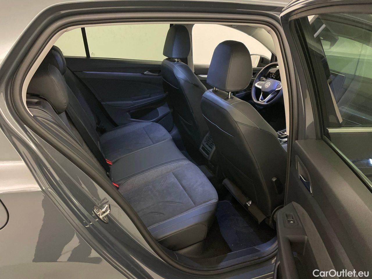 Volkswagen  Golf  1.5 eTSI OPF DSG Style Automatic Petrol/Electric  45 #9