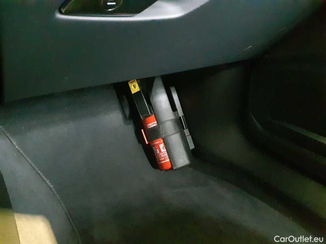 Audi  A6 40 TDI quattro S tronic sport Automatic Diesel/Electric  43 #14