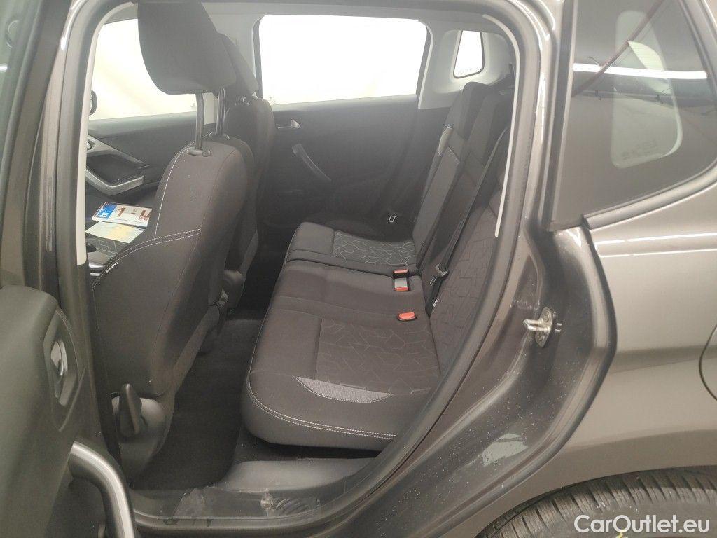 Peugeot  2008 Peugeot  1.2 Puretech 61kW S&S Active 5d #10