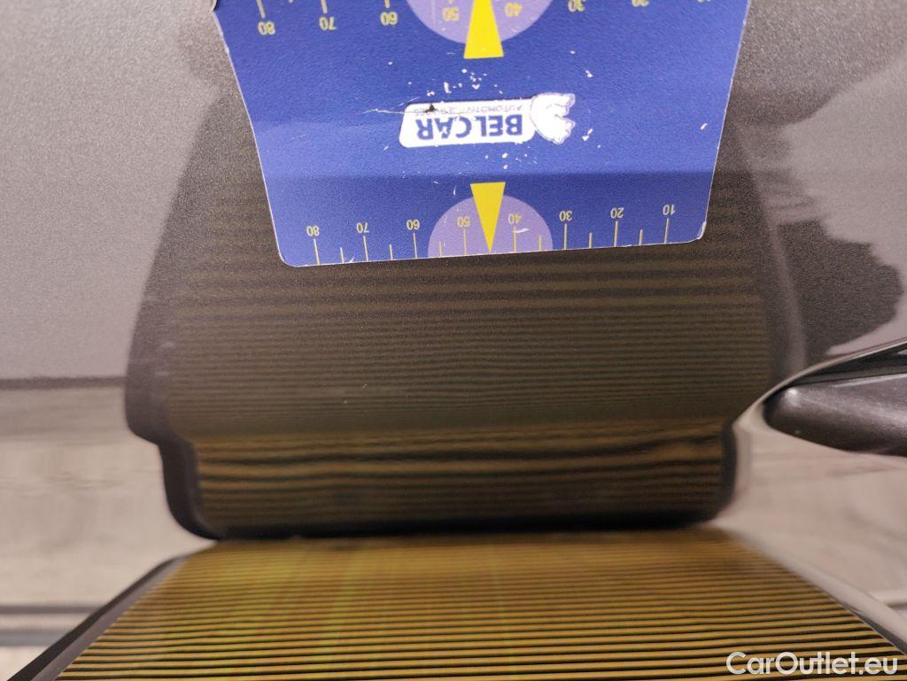 Peugeot  2008 Peugeot  1.2 Puretech 61kW S&S Active 5d #24