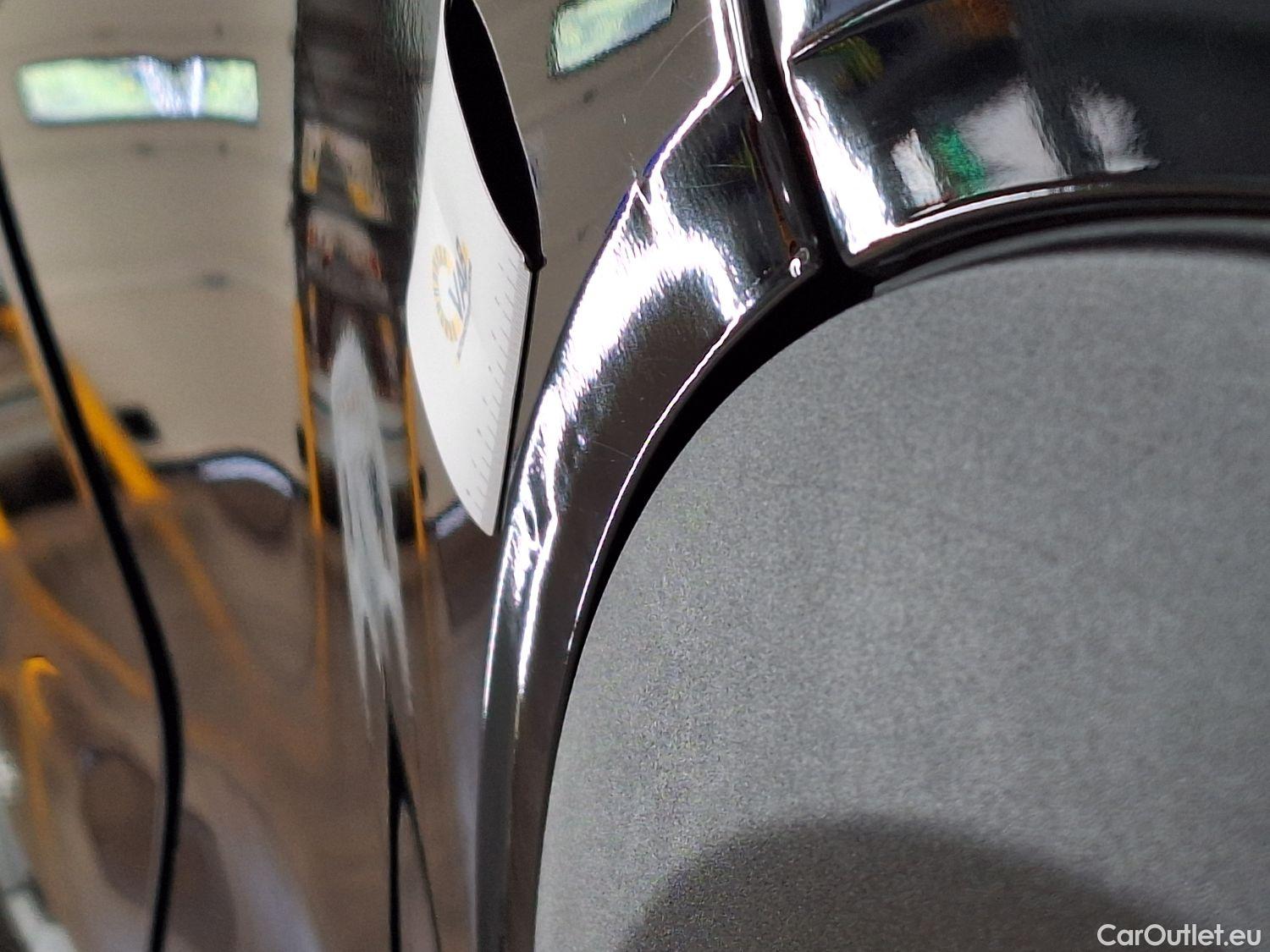 Ford  Mustang Ford,  '20 BEV, Ford  Mach-E 76kWh 190kW Standard Range RWD #11