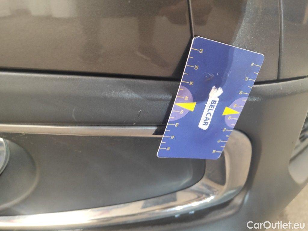 Peugeot  2008 Peugeot  1.2 Puretech 61kW S&S Active 5d #27