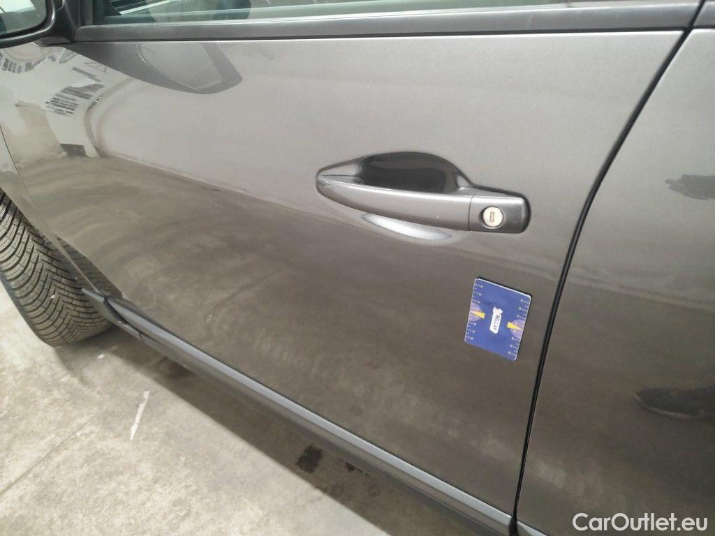 Peugeot  2008 Peugeot  1.2 Puretech 61kW S&S Active 5d #34