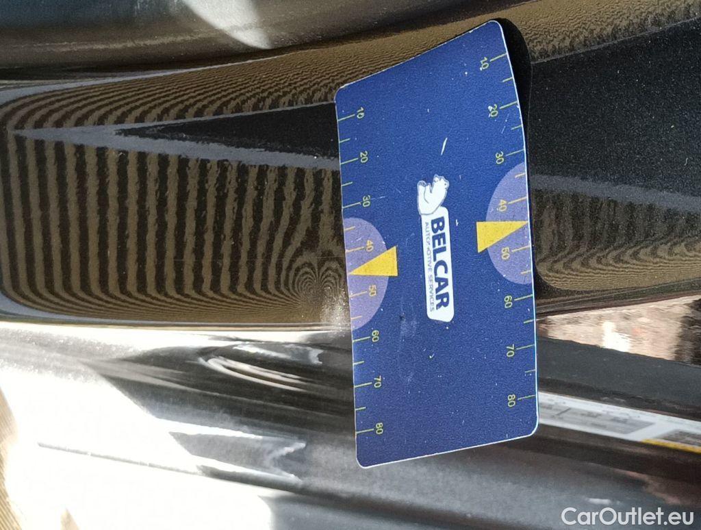 Peugeot  2008 Peugeot  1.2 Puretech 61kW S&S Active 5d #44