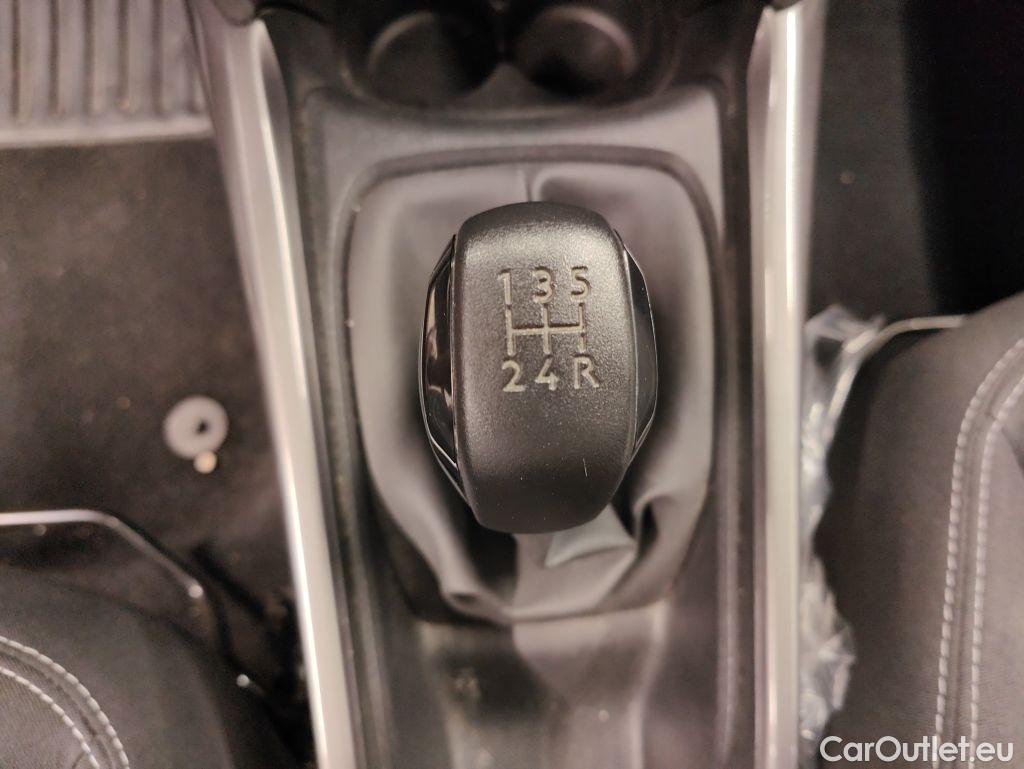 Peugeot  2008 Peugeot  1.2 Puretech 61kW S&S Active 5d #36