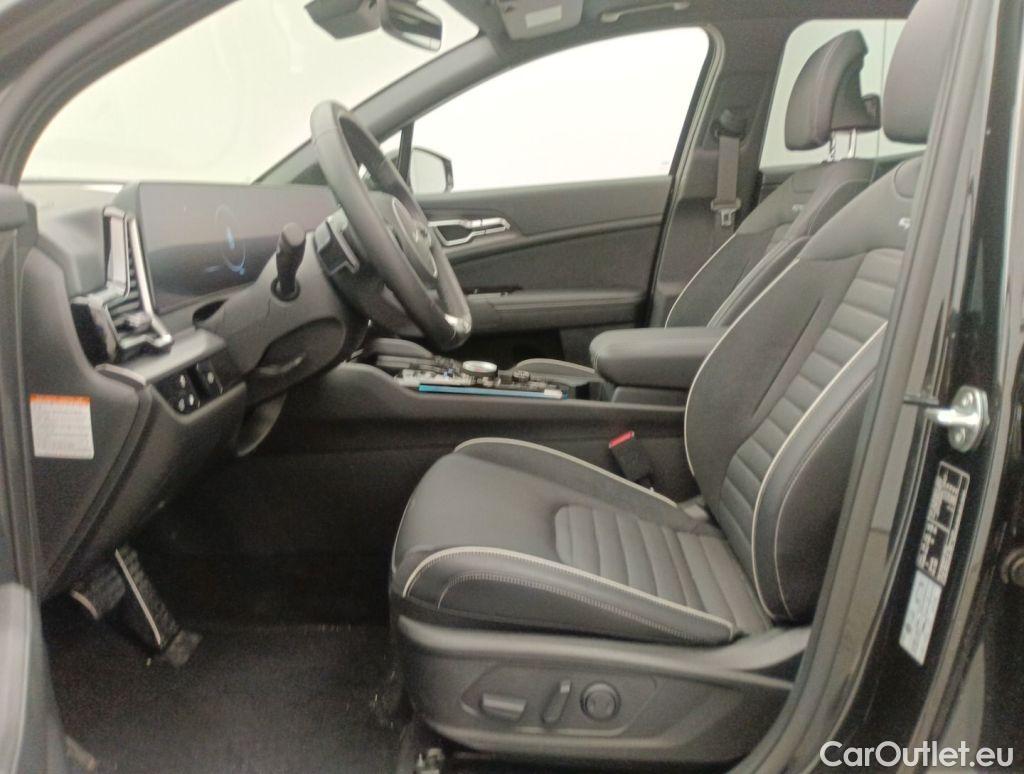 KIA  Sportage KIA  1.6 T-GDi 6A/T AWD GT Line PHEV 5d #3