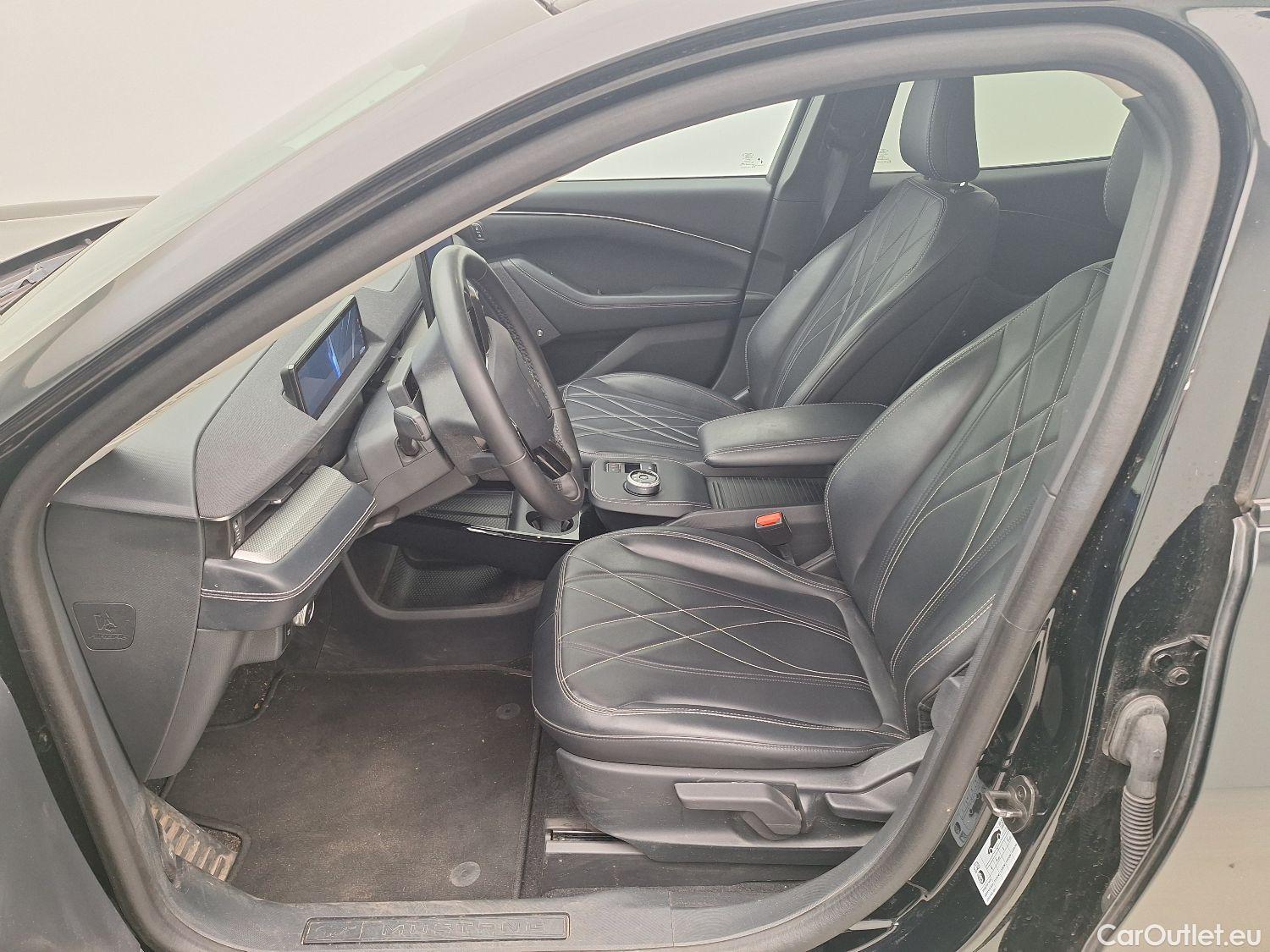 Ford  Mustang Ford,  '20 BEV, Ford  Mach-E 76kWh 190kW Standard Range RWD #3