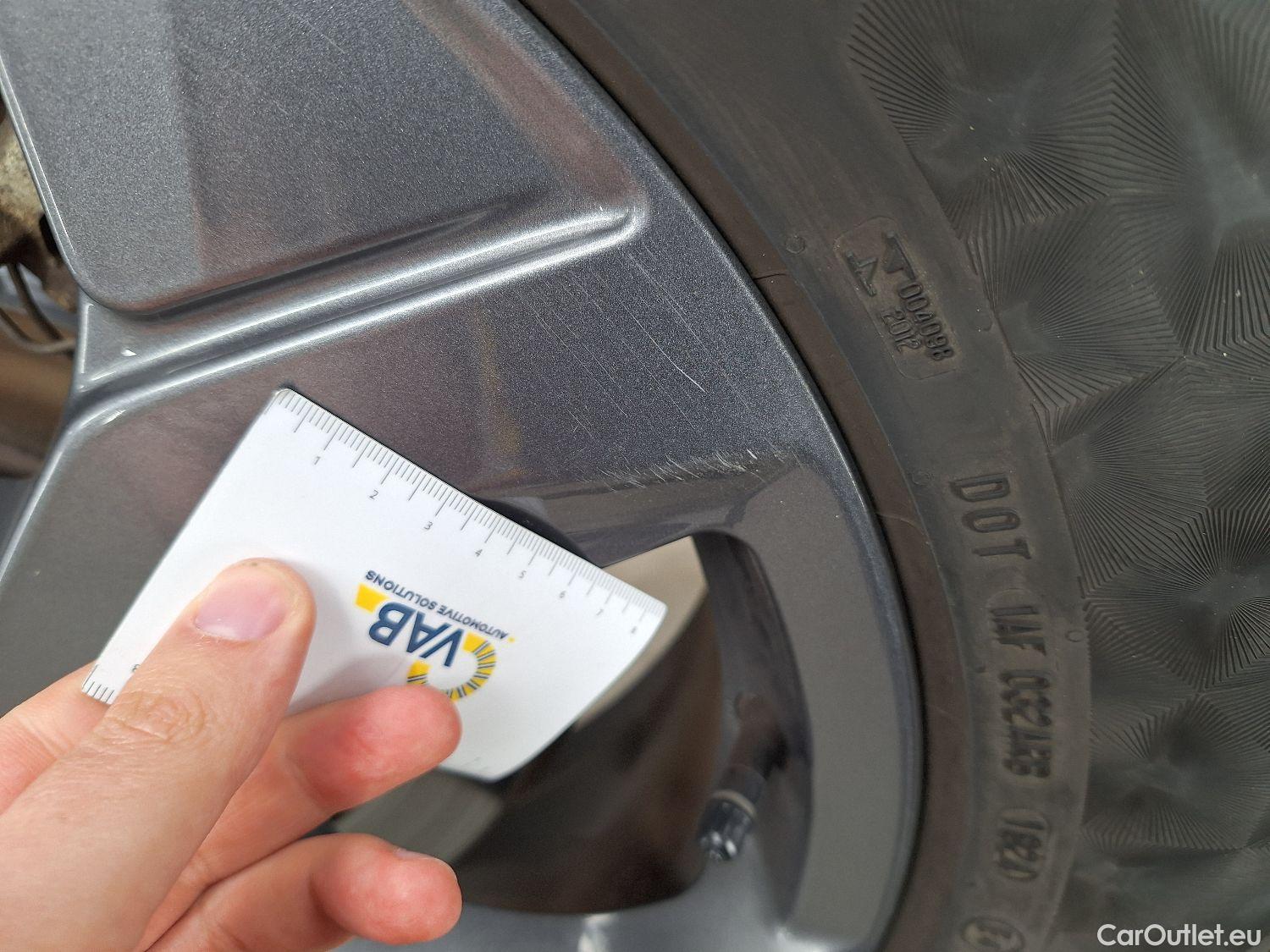 Ford  Mustang Ford,  '20 BEV, Ford  Mach-E 76kWh 190kW Standard Range RWD #3