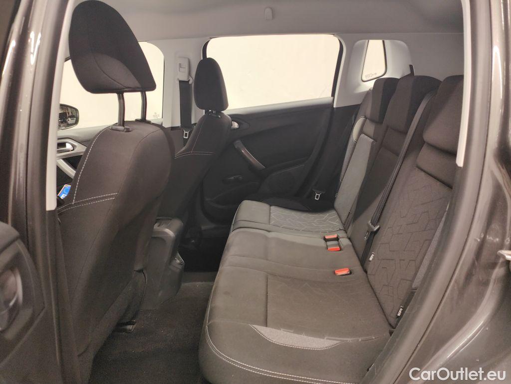 Peugeot  2008 Peugeot  1.2 Puretech 61kW S&S Active 5d #10