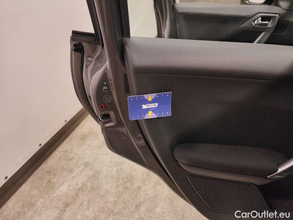 Peugeot  2008 Peugeot  1.2 Puretech 61kW S&S Active 5d #50