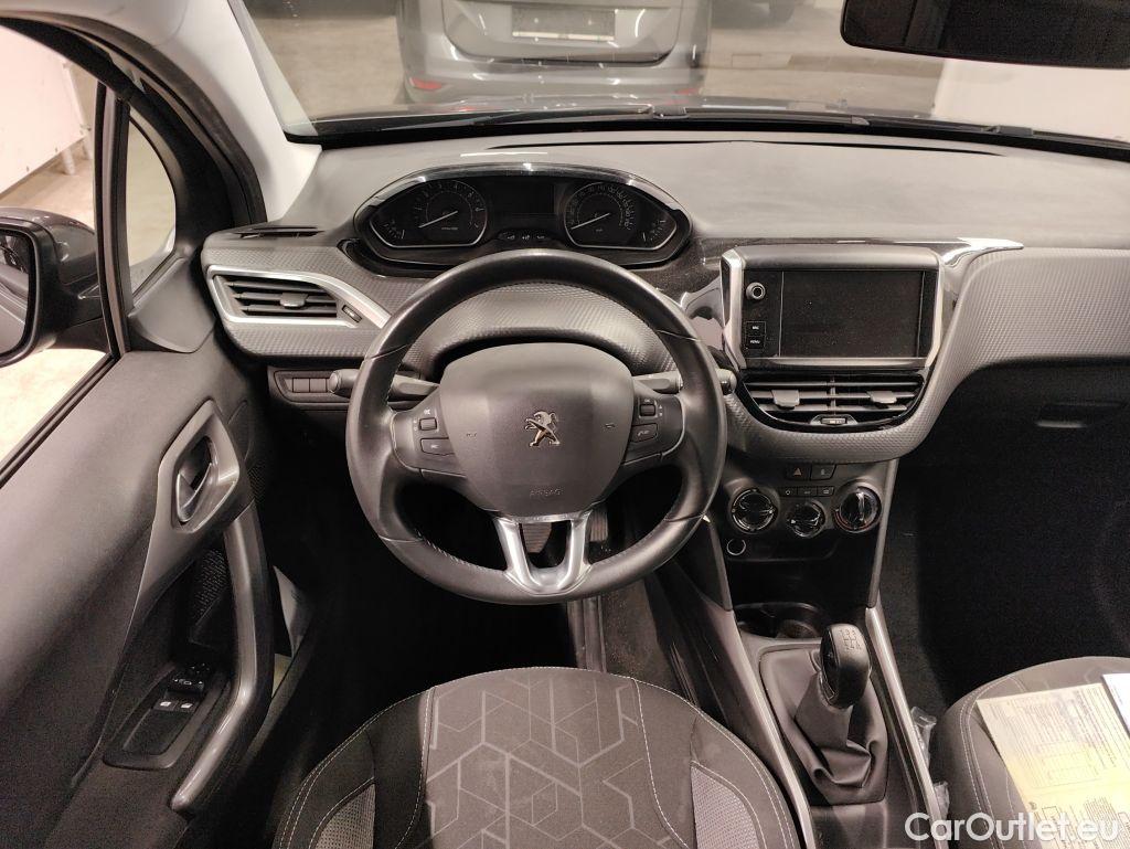 Peugeot  2008 Peugeot  1.2 Puretech 61kW S&S Active 5d #9