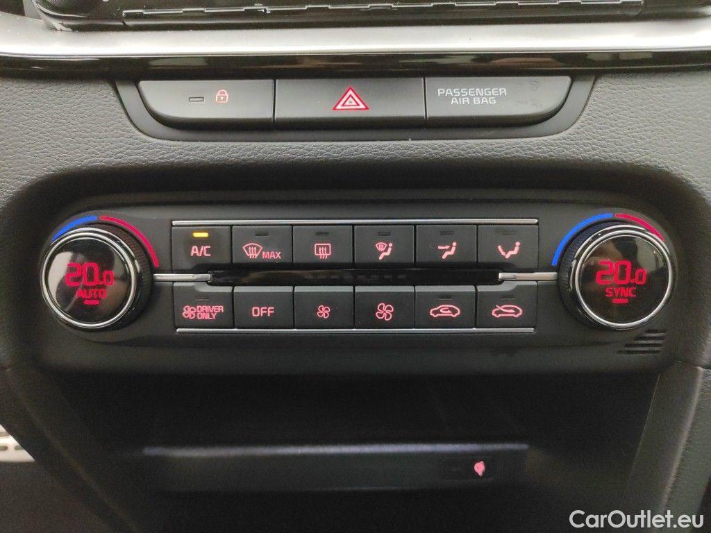 KIA  XCeed KIA  1.6 GDi PHEV DCT Sense 5d #32