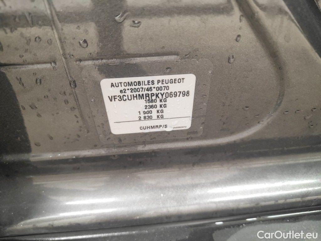 Peugeot  2008 Peugeot  1.2 Puretech 61kW S&S Active 5d #18