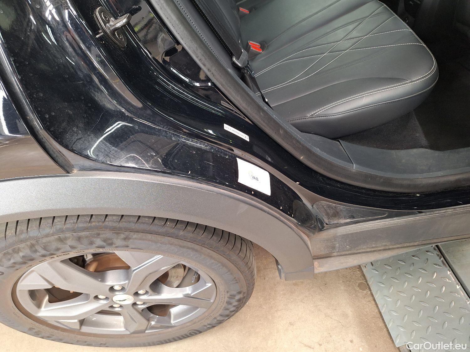 Ford  Mustang Ford,  '20 BEV, Ford  Mach-E 76kWh 190kW Standard Range RWD #17