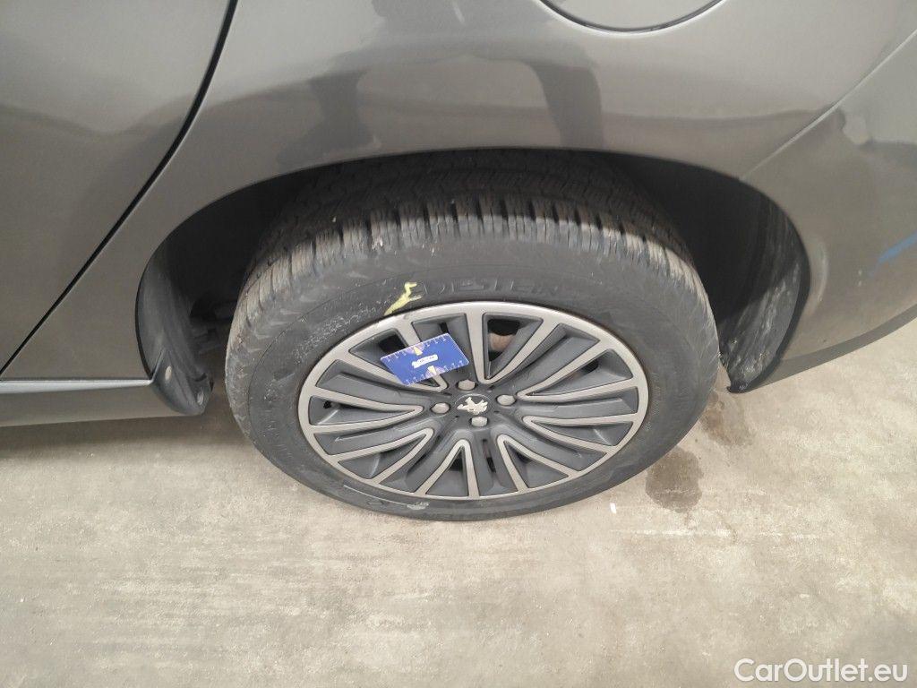 Peugeot  2008 Peugeot  1.2 Puretech 61kW S&S Active 5d #56