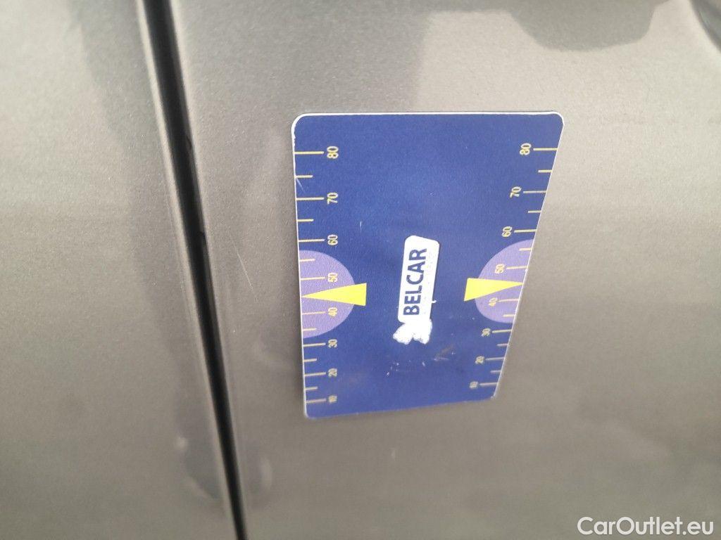 Peugeot  2008 Peugeot  1.2 Puretech 61kW S&S Active 5d #25