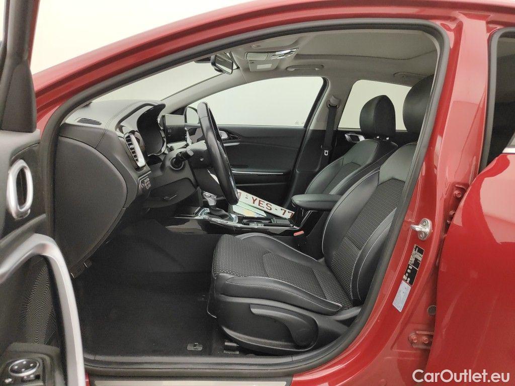 KIA  XCeed KIA  1.6 GDi PHEV DCT Sense 5d #3