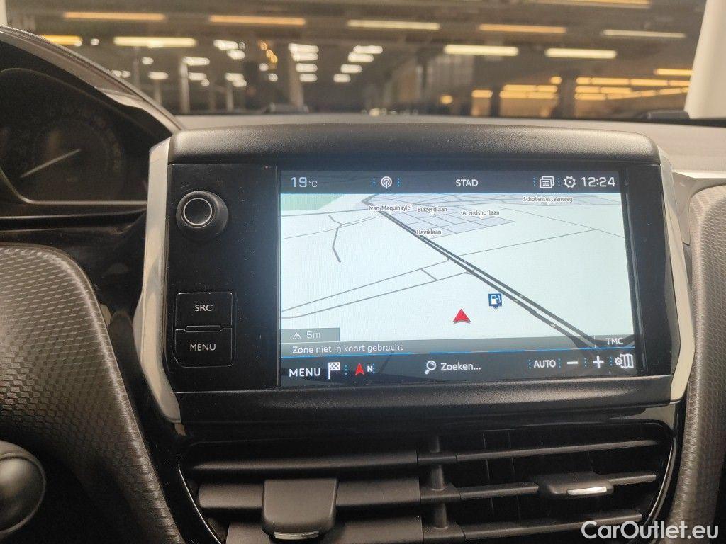 Peugeot  2008 Peugeot  1.2 Puretech 61kW S&S Active 5d #13