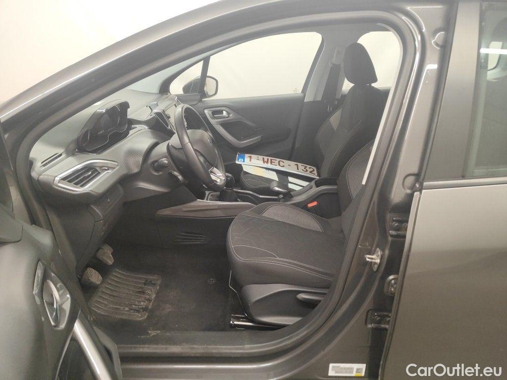 Peugeot  2008 Peugeot  1.2 Puretech 61kW S&S Active 5d #3