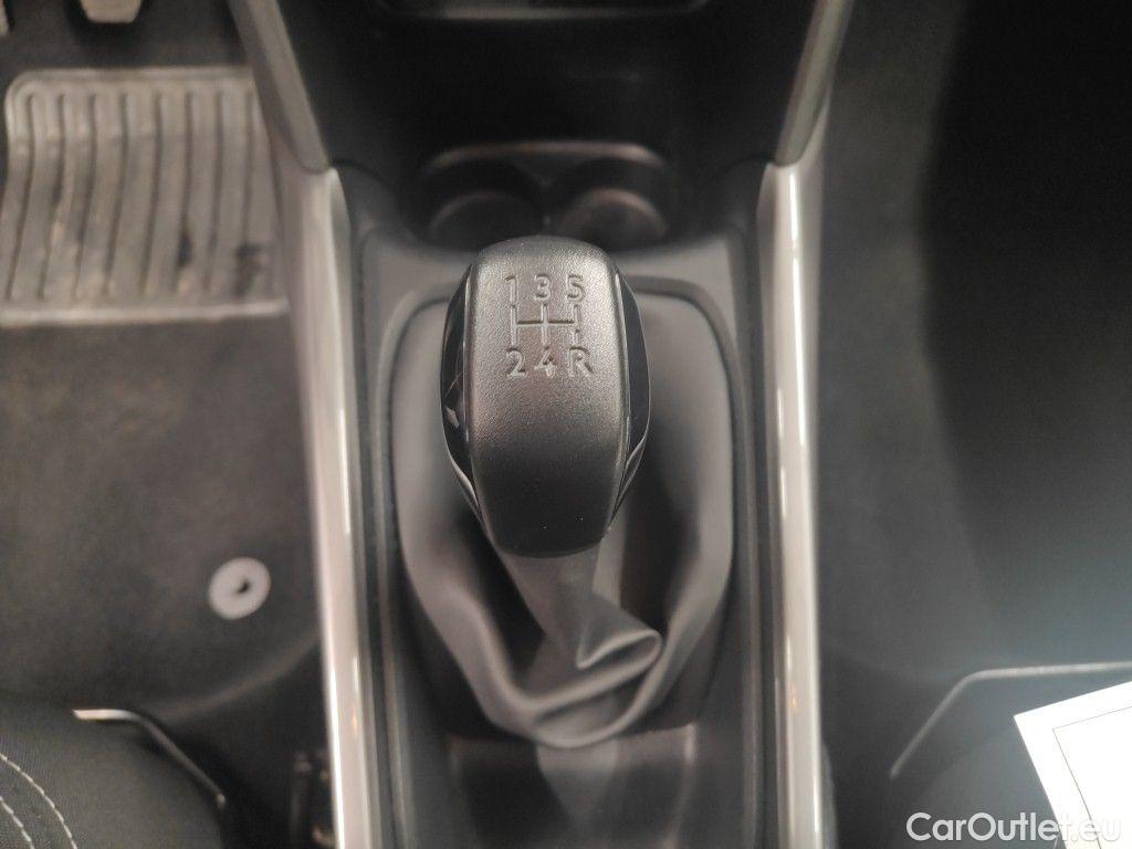 Peugeot  2008 Peugeot  1.2 Puretech 61kW S&S Active 5d #31