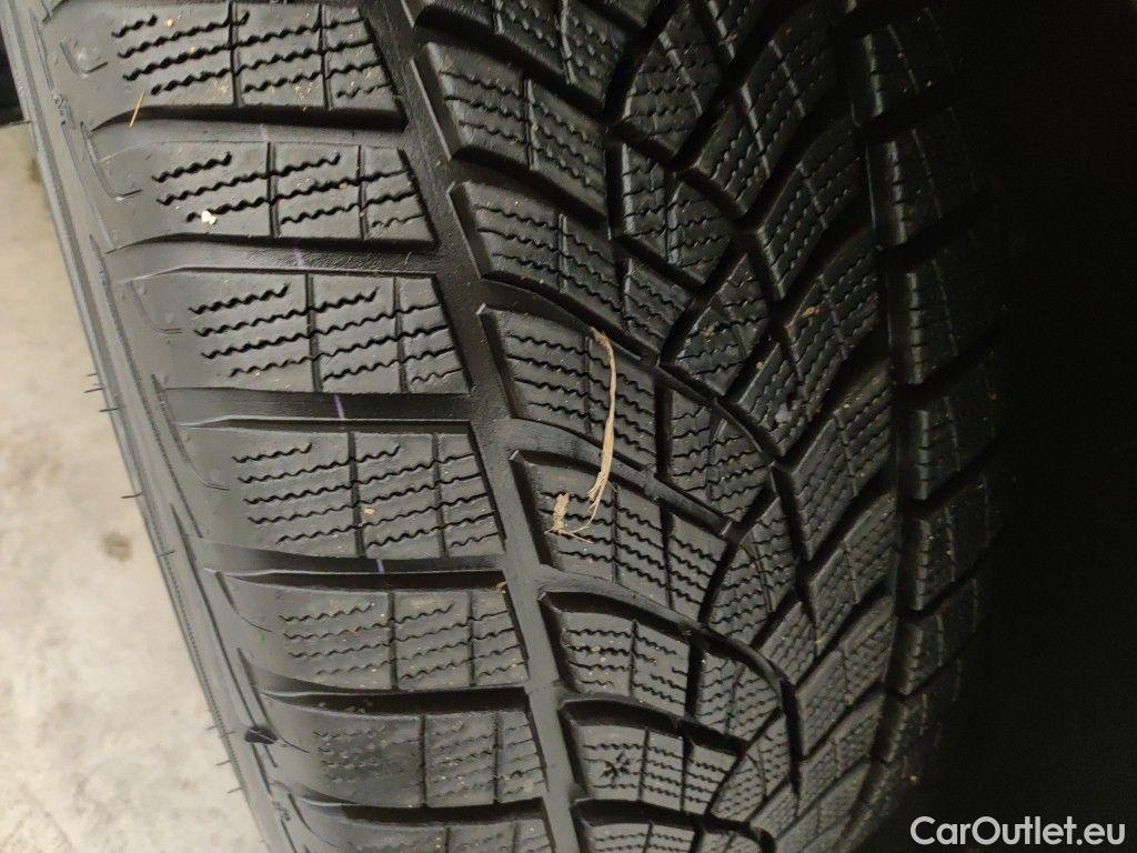 Tesla  Model Y Tesla  Long Range Dual Motor AWD 5d #16