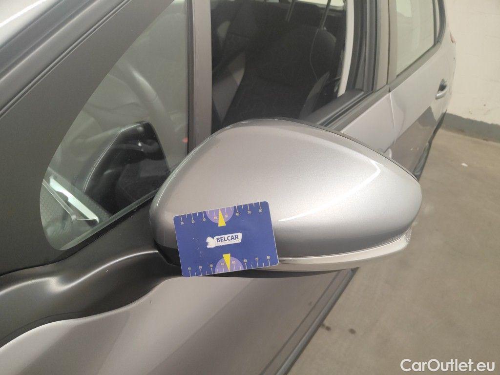 Peugeot  2008 Peugeot  1.2 Puretech 61kW S&S Active 5d #39