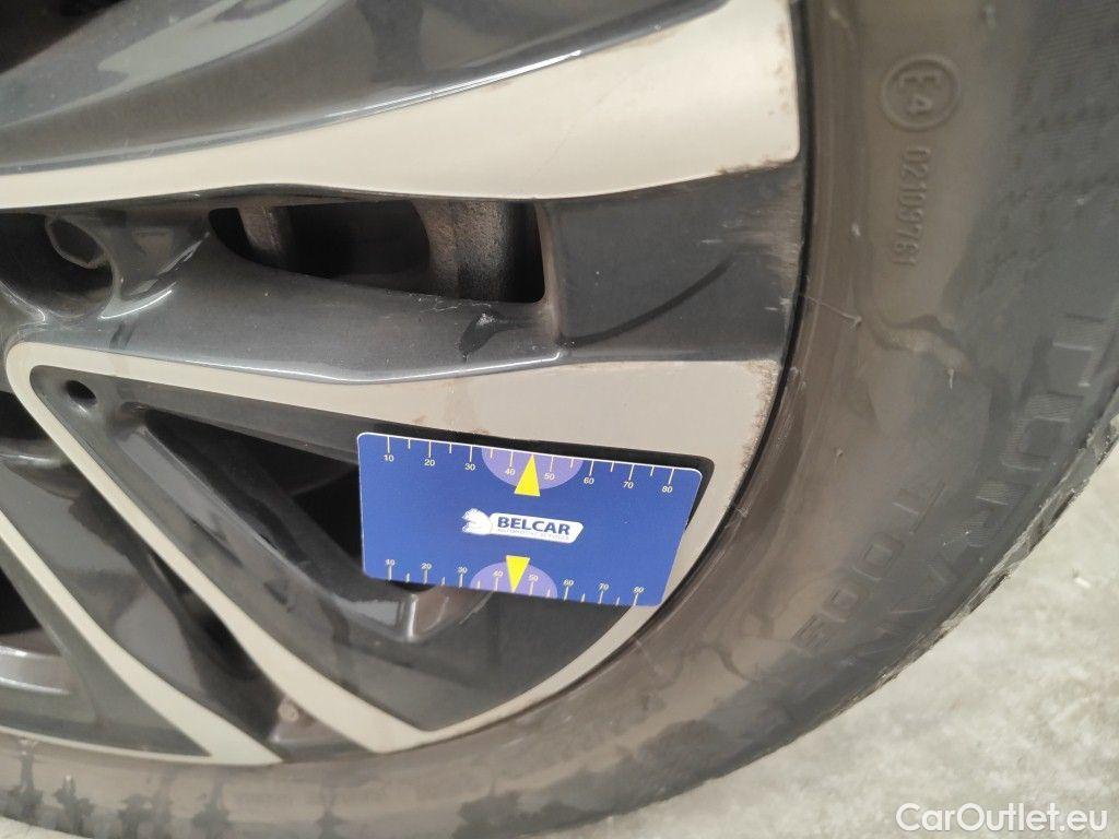 Mercedes  A-Klasse Mercedes-Benz  Limousine A 180 Business Line 4d #33