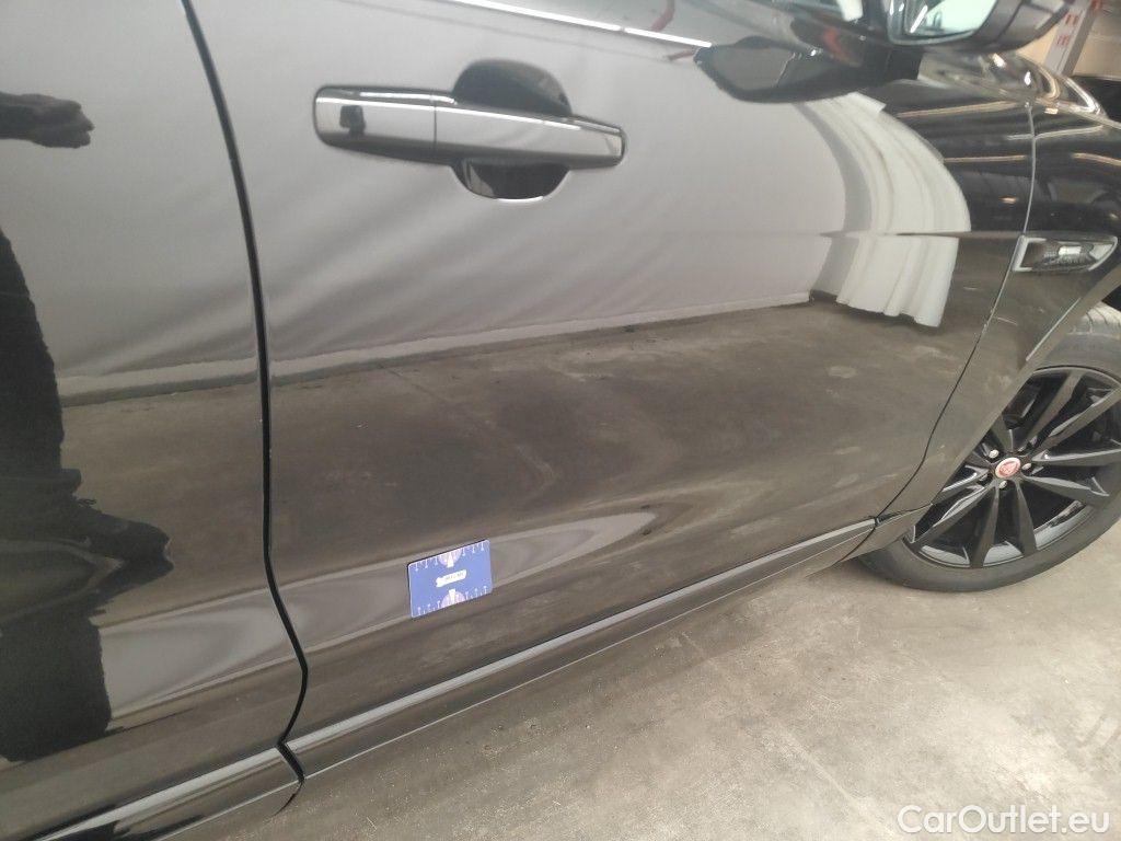 Jaguar  F-PACE Jaguar  2.0 184kW 4x4 Aut. R-Sport 5d #41