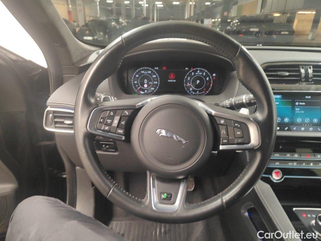 Jaguar  F-PACE Jaguar  2.0 184kW 4x4 Aut. R-Sport 5d #27