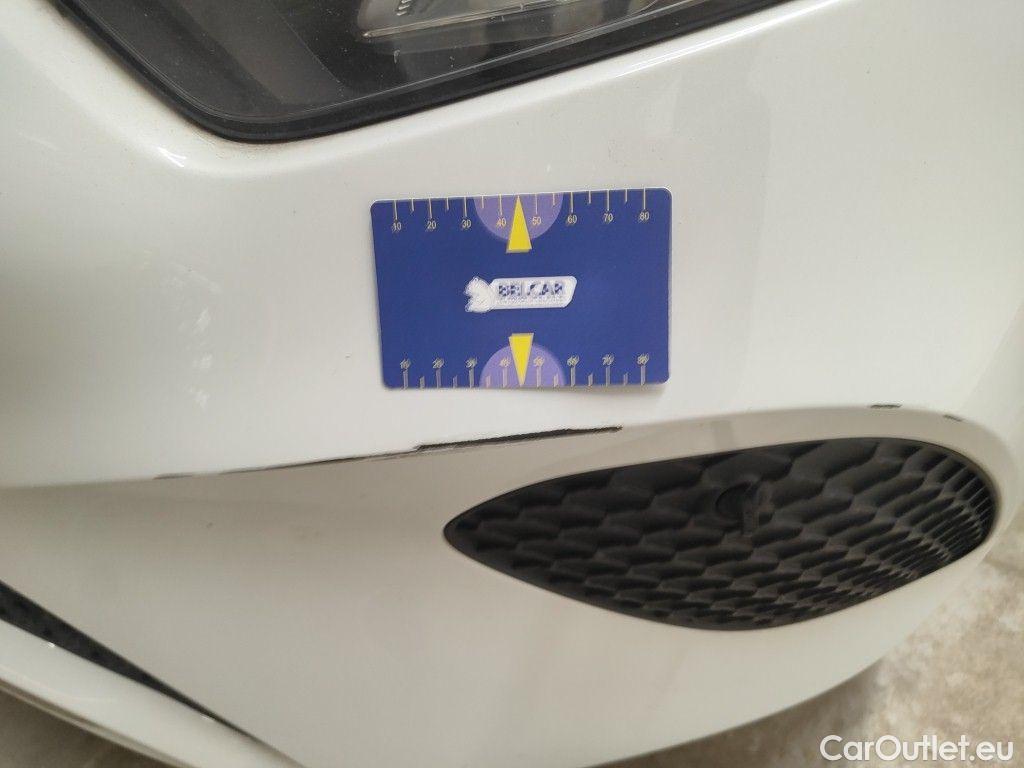 Mercedes  A-Klasse Mercedes-Benz  Limousine A 180 Business Line 4d #28