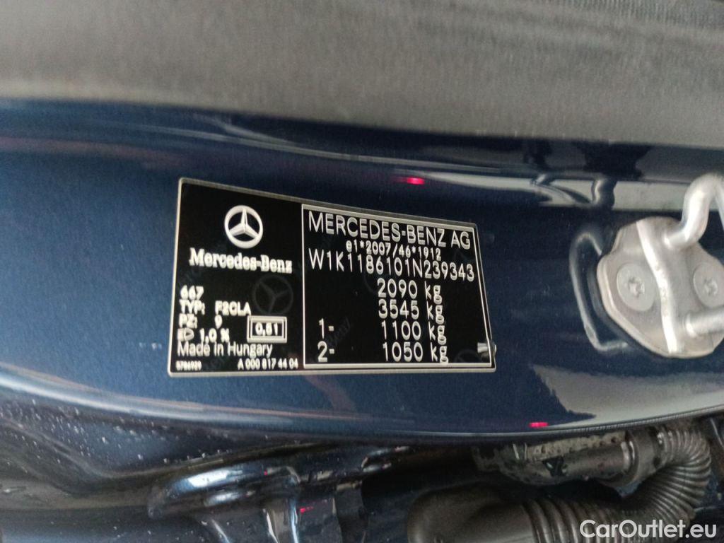 Mercedes  CLA-Klasse MERCEDES CLASSE CLA SHOOTING BREAK DIESEL (X118) CLA 180 d Business Solution 5d #17