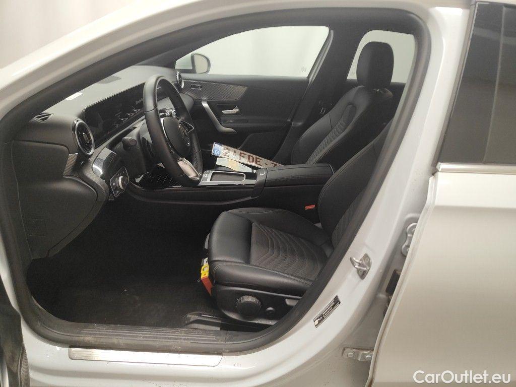 Mercedes  A-Klasse Mercedes-Benz  Limousine A 180 Business Line 4d #3