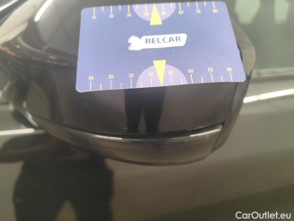 Jaguar  F-PACE Jaguar  2.0 184kW 4x4 Aut. R-Sport 5d #26