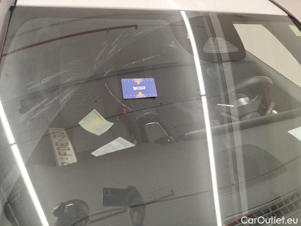 Mercedes  A-Klasse Mercedes-Benz  Limousine A 180 Business Line 4d #29