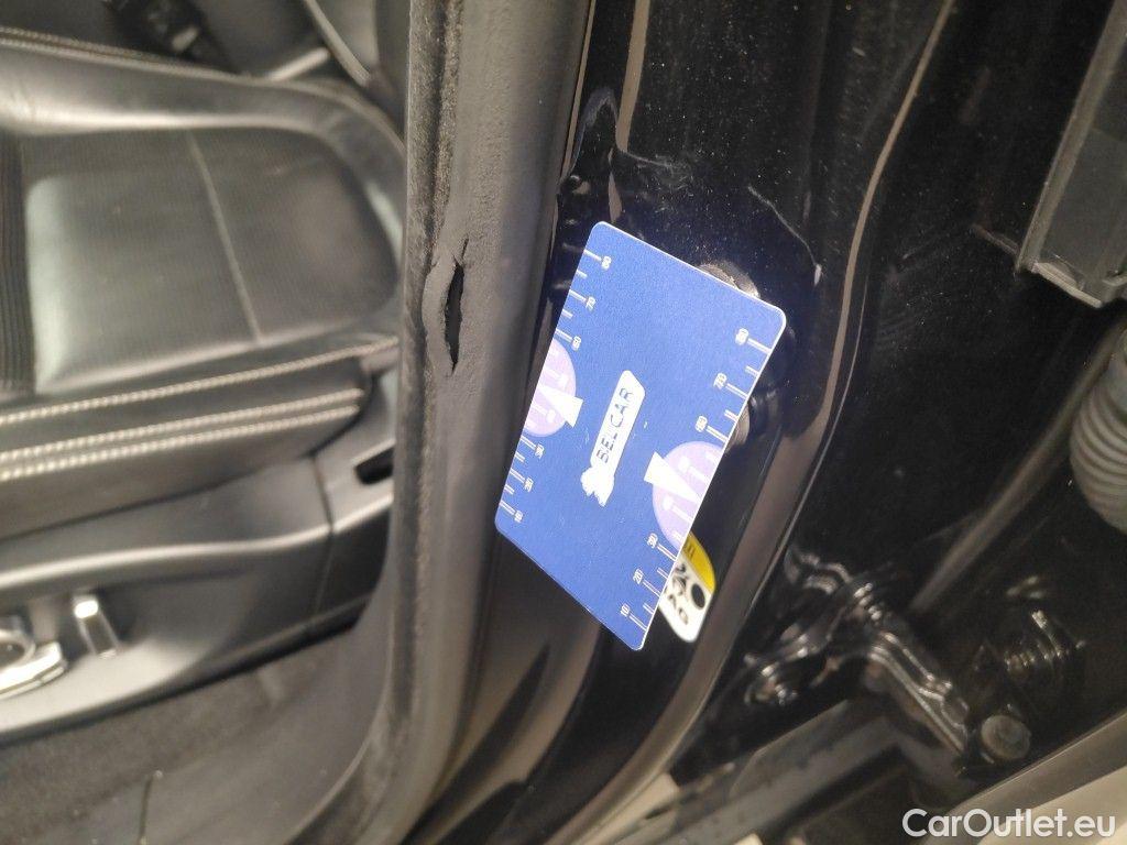 Jaguar  F-PACE Jaguar  2.0 184kW 4x4 Aut. R-Sport 5d #51