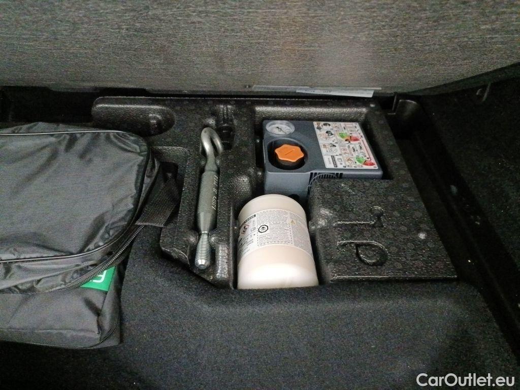 Volvo  XC60 Volvo  D4 120kW Geartronic Momentum Pro 5d #15