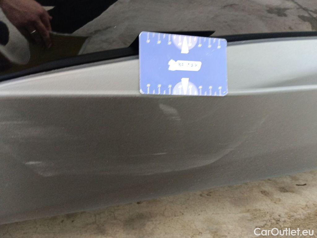 Peugeot  3008 Peugeot  1.5 BlueHDi 96kW S&S Active Pack 5d #43