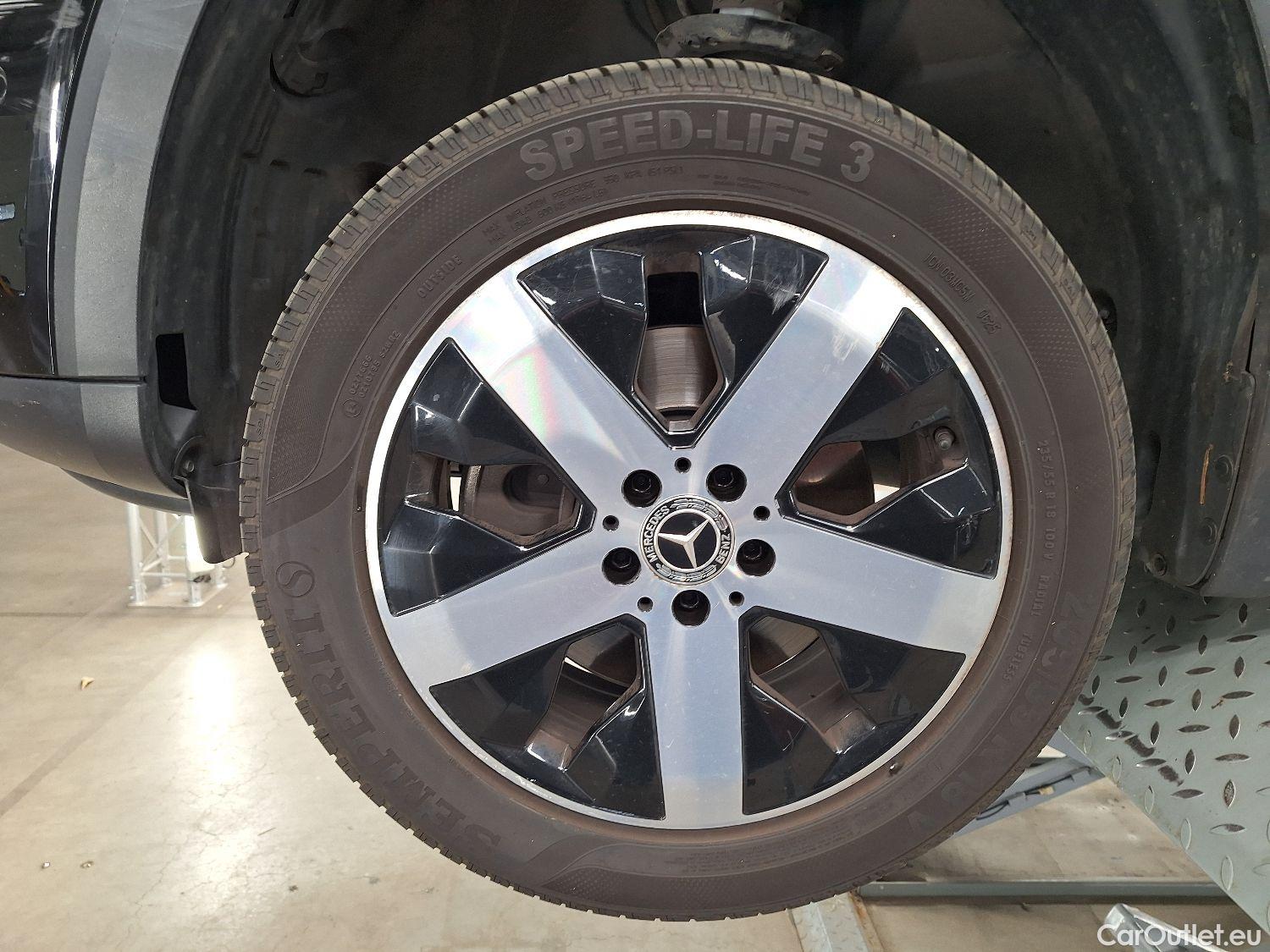 Mercedes  GLB Mercedes,  '19, Mercedes-Benz   200 d Business Solution 5d #7