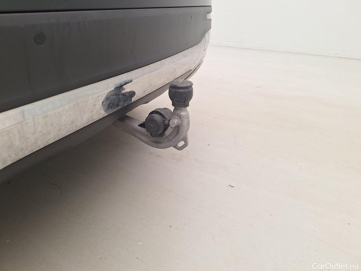 Mercedes  GLB Mercedes,  '19, Mercedes-Benz   200 d Business Solution 5d #22