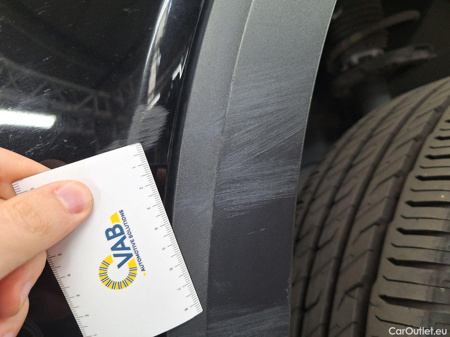 Mercedes  GLB Mercedes,  '19, Mercedes-Benz   200 d Business Solution 5d #15