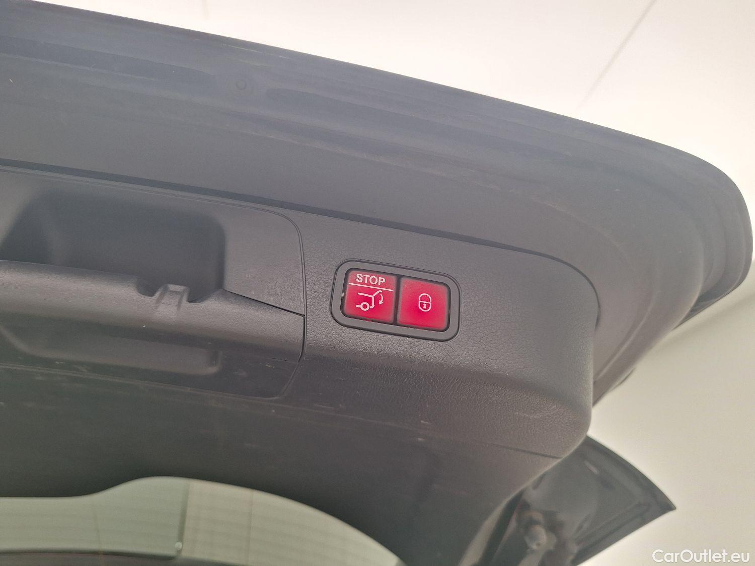 Mercedes  GLB Mercedes,  '19, Mercedes-Benz   200 d Business Solution 5d #23