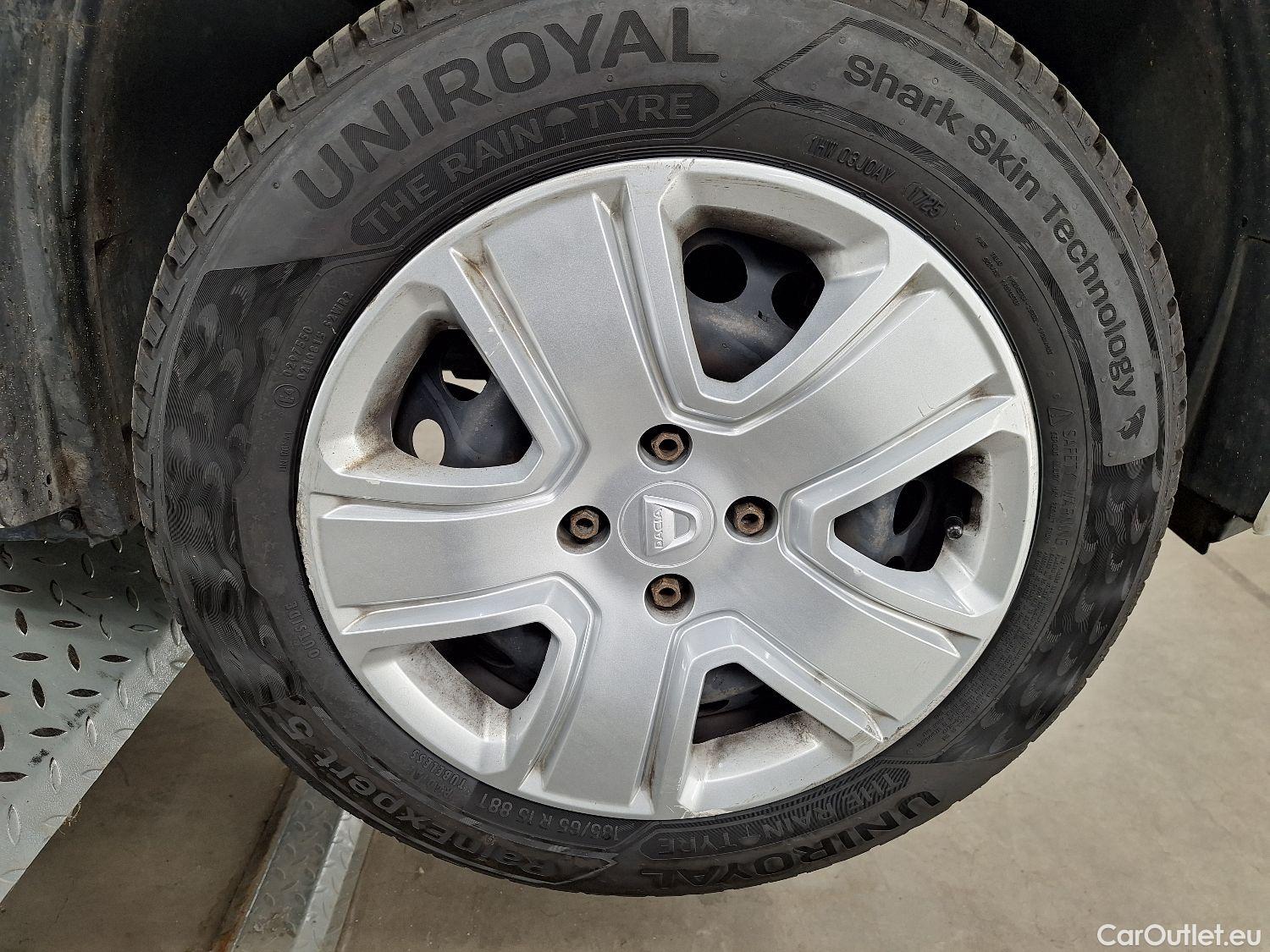  Dacia  Sandero Dacia,  '13, Dacia  1.0 SCe 75 Lauréate 5d #1