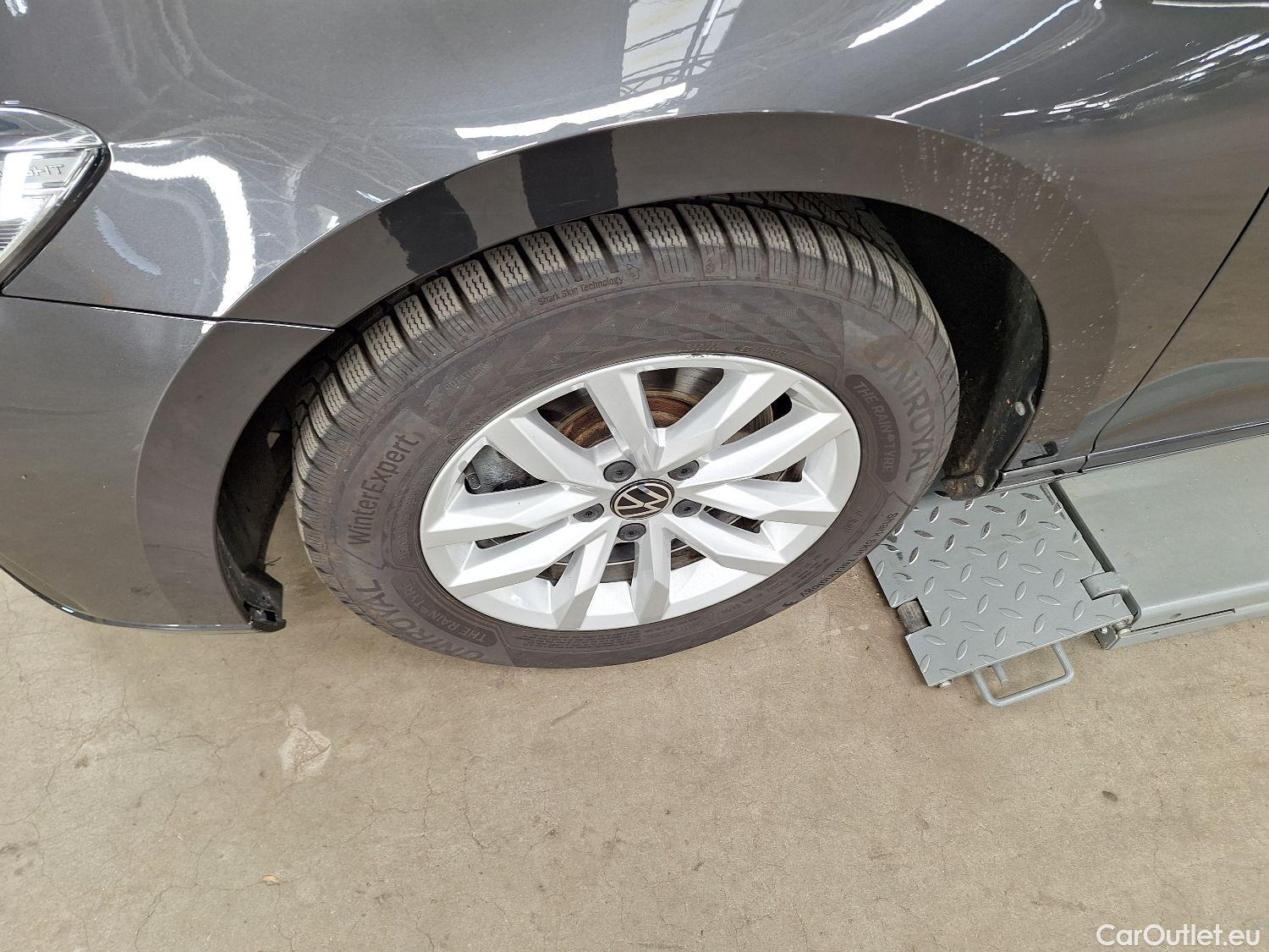 Volkswagen  Passat VW,  Variant FL'19, Volkswagen  Variant 2.0 TDI 90kW DSG Style B #21