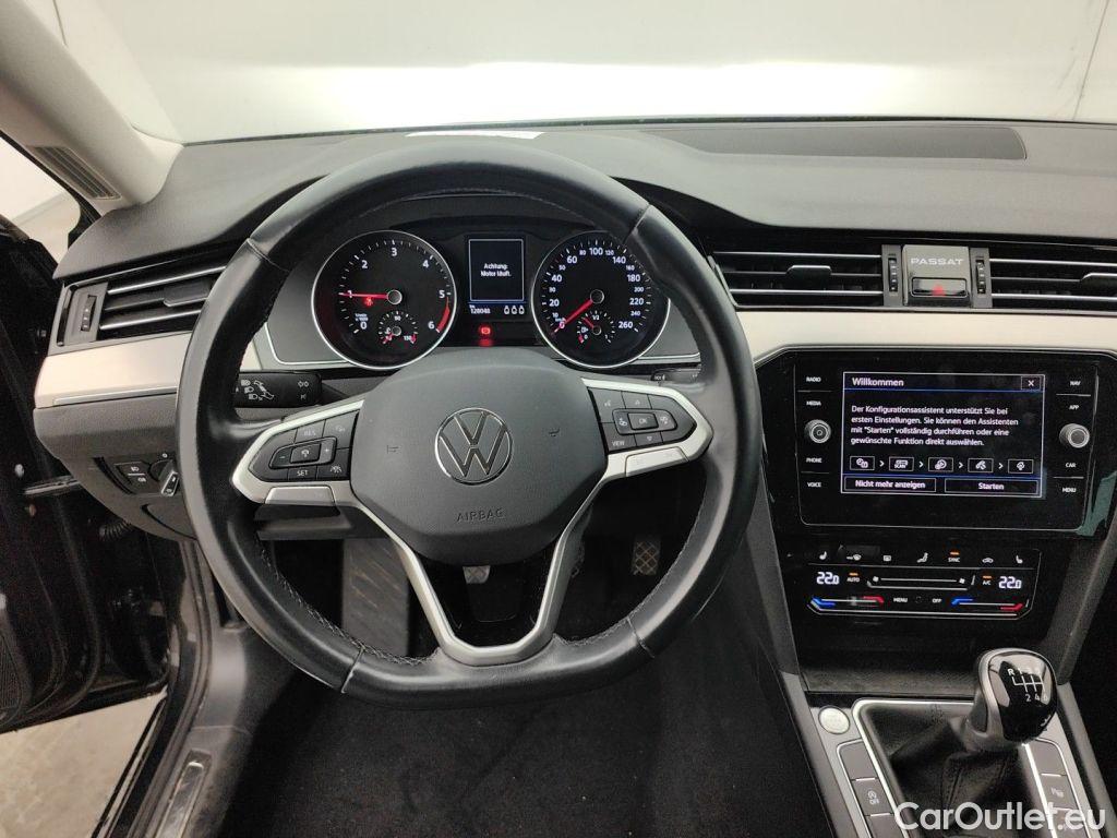 Volkswagen  Passat VOLKSWAGEN  VARIANT PA - 2019 2.0 TDi 150 Elegance (EU6 d) 5d #22
