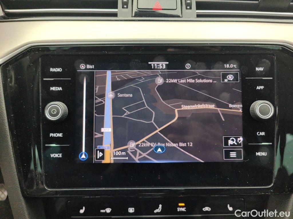 Volkswagen  Passat VOLKSWAGEN  VARIANT PA - 2019 2.0 TDi 150 Elegance (EU6 d) 5d #11